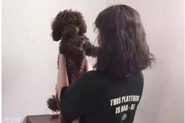 齊肩短發燙什么卷好看 齊肩發這樣弄最好看
