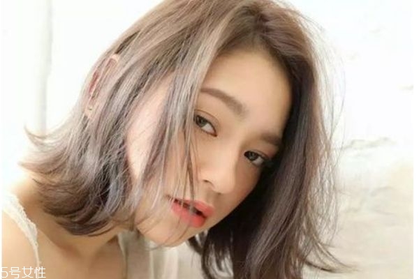 齊肩短發燙什么卷好看 齊肩發這樣弄最好看