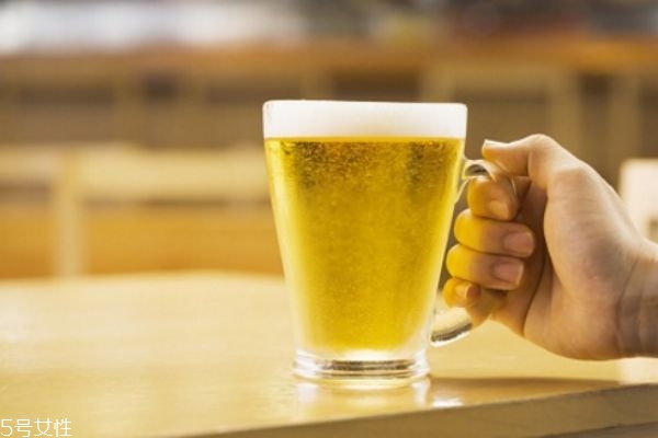 冬季養生保暖四種酒喝了對身體好
