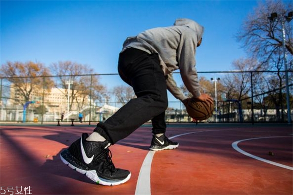 nike kyrie 5歐文5實戰測評 不能錯過的上腳報告