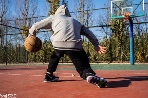 nike kyrie 5歐文5實戰測評 不能錯過的上腳報告