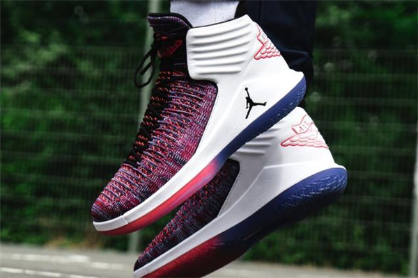 aj32美版和中國版本的區別 鞋底最明顯