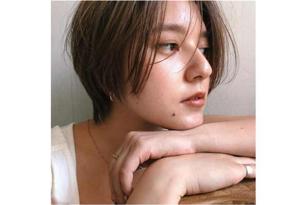溫柔短發女圖片 20款溫柔的短發圖片