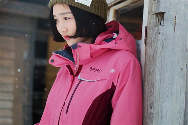 防寒服和羽絨服哪個好 兩者有這些區別