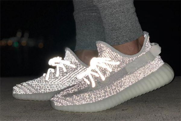 yeezy 350滿天星發售時間 超限量反光版本