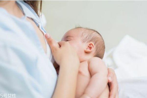 寶寶吃母乳的好處 母乳喂養對媽媽的好處