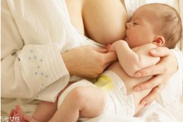 寶寶吃母乳的好處 母乳喂養對媽媽的好處