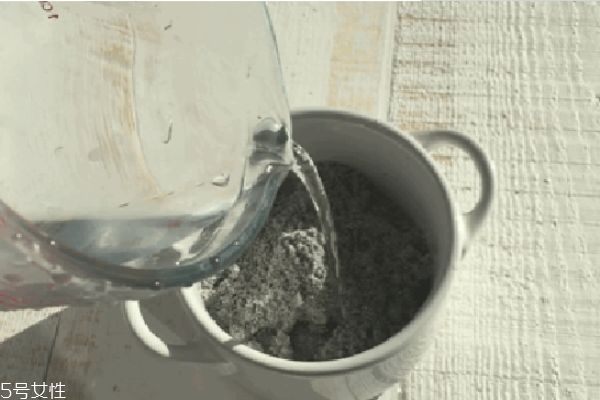 黑芝麻糊怎么沖不結塊 芝麻功效及吃法