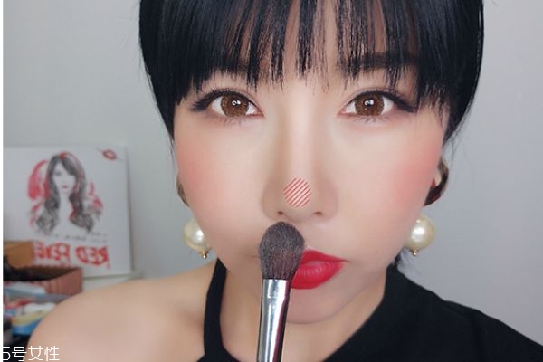 高光側影怎么什么牌子好 高光粉的用法