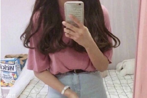 微卷長發發型 女生微卷長發圖片