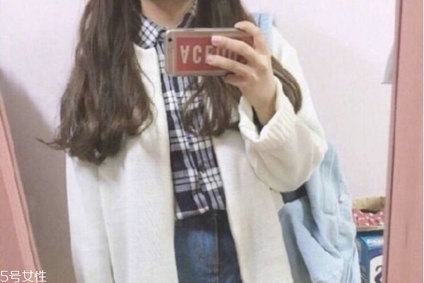 微卷長發發型 女生微卷長發圖片