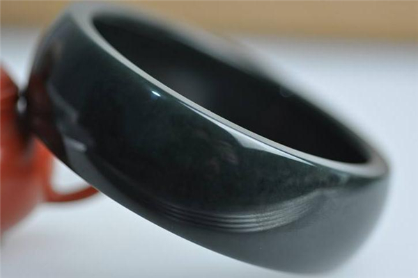 黑青玉和黑碧玉的區別 教你快速區分