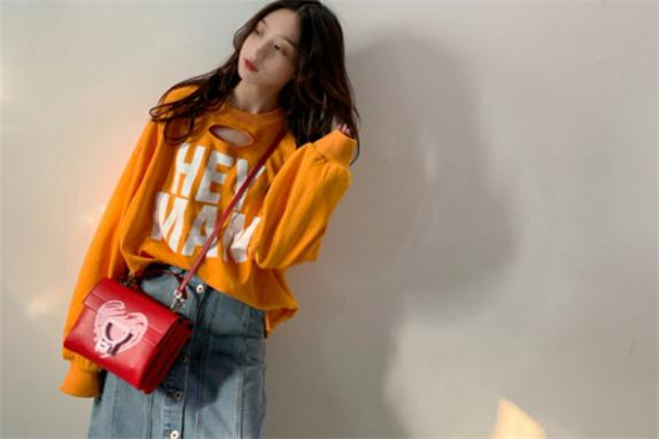 2019coccinelle情人節限定包包在哪買 愛的完美表達