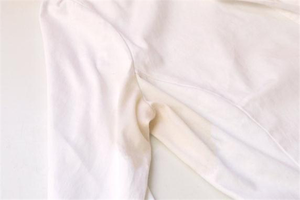 衣服上的汗漬怎么去除 巧妙利用食鹽