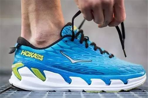 hoka one one是什么牌子 專業跑鞋品牌