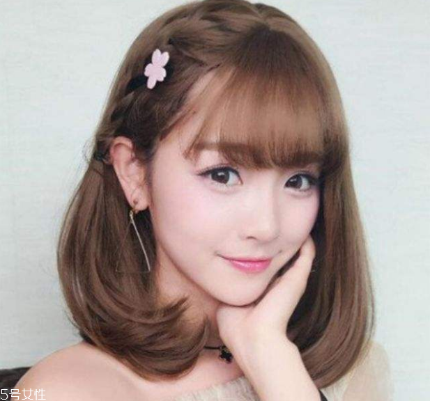 國字臉怎么辦 國字臉女生適合的發型
