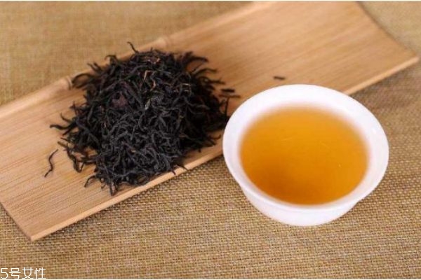 正山小種屬于巖茶么 如何鑒別正山小種的優劣