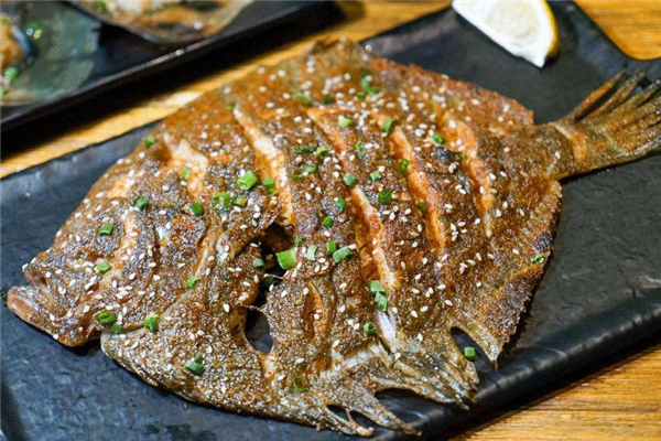 多寶魚(yú)是比目魚(yú)嗎 屬于其中一種