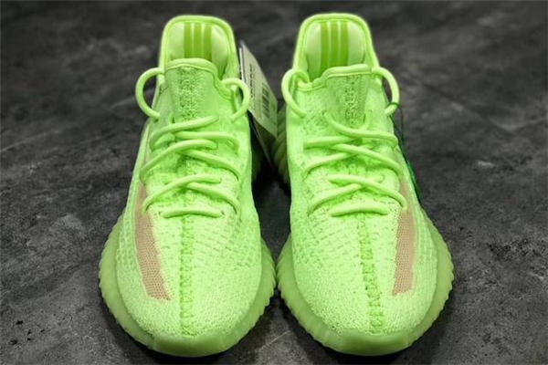 yeezy 350 v2 gid glow實物諜照 夜光椰子350發售信息