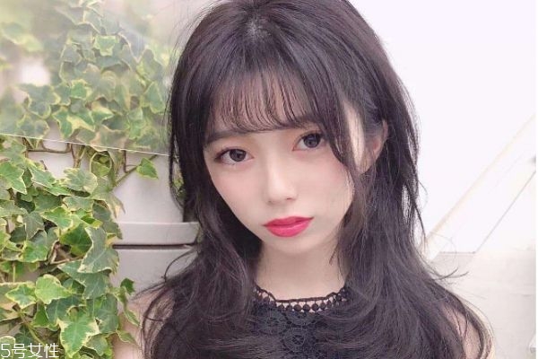 臉大圓適合什么發型 適合大臉女生的發型