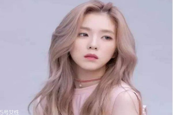 臉大圓適合什么發型 適合大臉女生的發型
