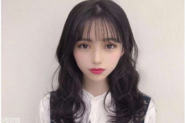 臉大圓適合什么發型 適合大臉女生的發型