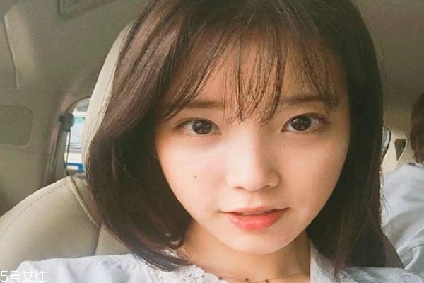 接近黑色的染發顏色 低調但是顯氣色的發色