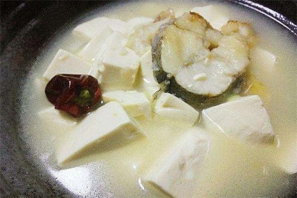 明太魚燉豆腐的做法 營養家常菜