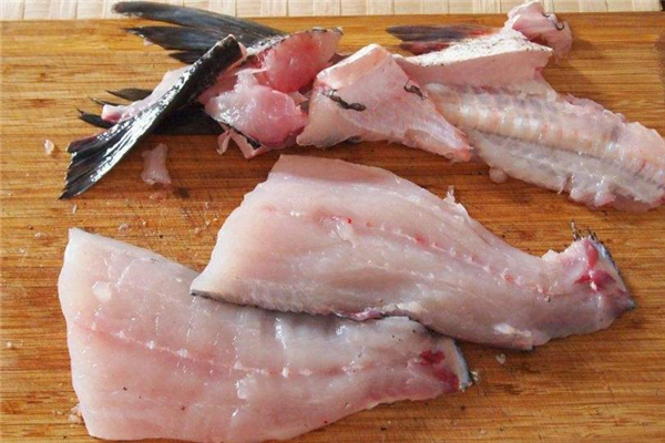 鳙魚是什么魚 營養美味食材
