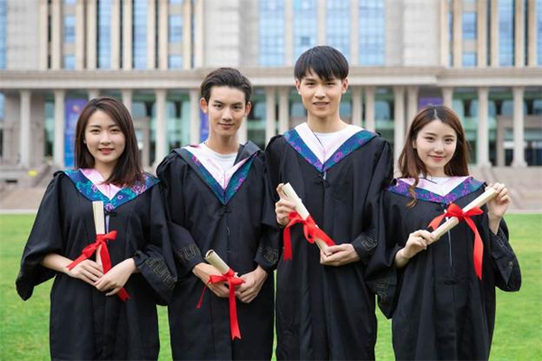 學士服有大小號嗎 學士服碼數