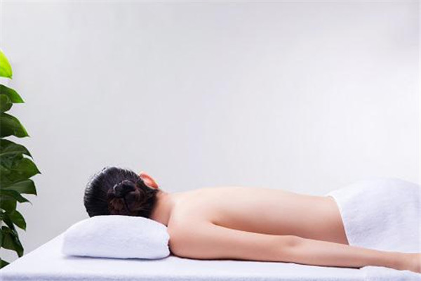 熬夜后白天補覺有用嗎 經常熬夜對身體危害大嗎