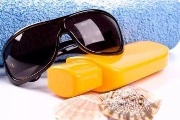 防曬霜25和30什么區別 夏天用spf30的防曬夠嗎
