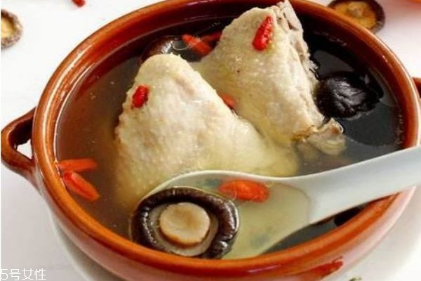 雞湯什么時候喝最好 雞湯什么時候喝最有營養