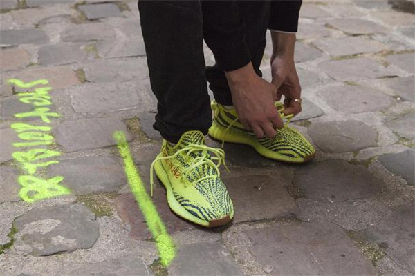 抽到yeezy什么時候去排隊 抽中yeezy可以不領嗎