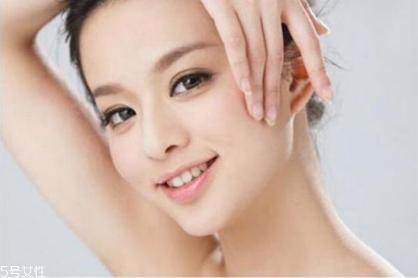 乳液和露有什么不同 護膚品乳和露的區別