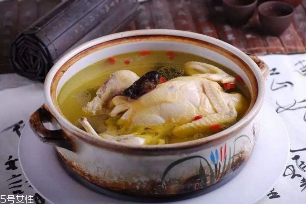 孕婦吃什么雞最有營養 適合孕婦喝的雞湯燉法
