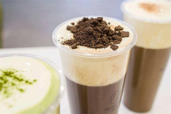 奶茶上的奶蓋是奶油嗎 奶蓋和奶油有什么區別