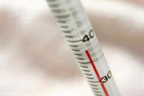 發燒是怎么引起的 高燒的兩種誤區