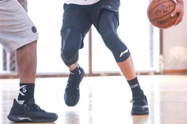 李寧閃擊6實物圖 閃擊6低幫和高幫區別