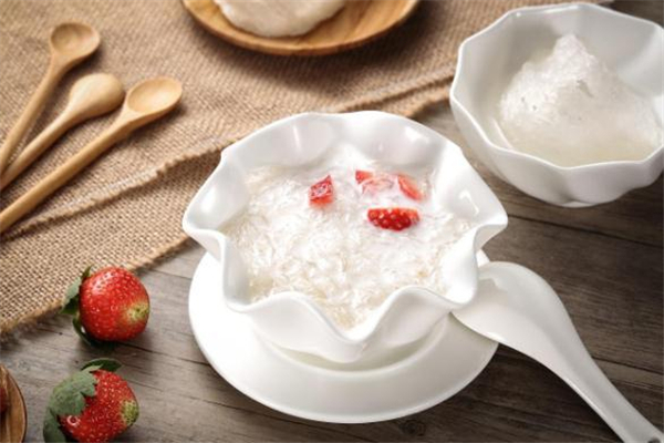 燕窩什么季節吃最好 夏天吃燕窩會上火嗎