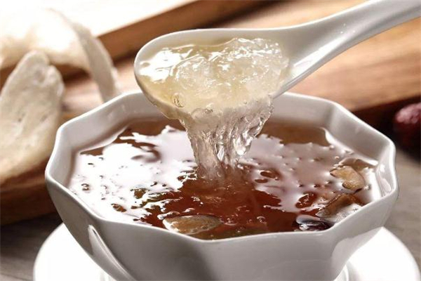 燕窩什么季節吃最好 夏天吃燕窩會上火嗎