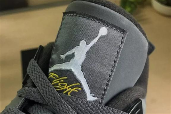 aj4 cool grey開箱測評 aj4酷灰復(fù)刻開箱實物圖