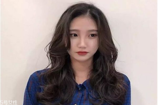 中長發配什么卷好看 好看的中長發卷發發型