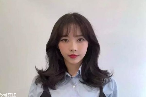 中長發配什么卷好看 好看的中長發卷發發型