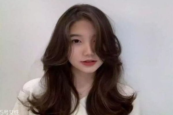 中長發配什么卷好看 好看的中長發卷發發型