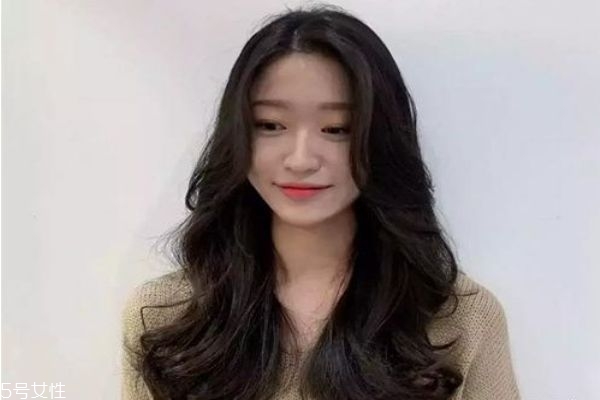 中長發配什么卷好看 好看的中長發卷發發型