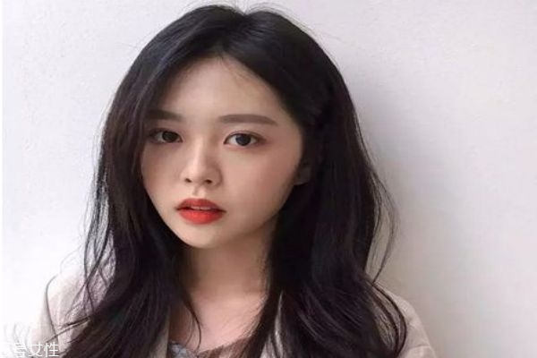 中長發配什么卷好看 好看的中長發卷發發型