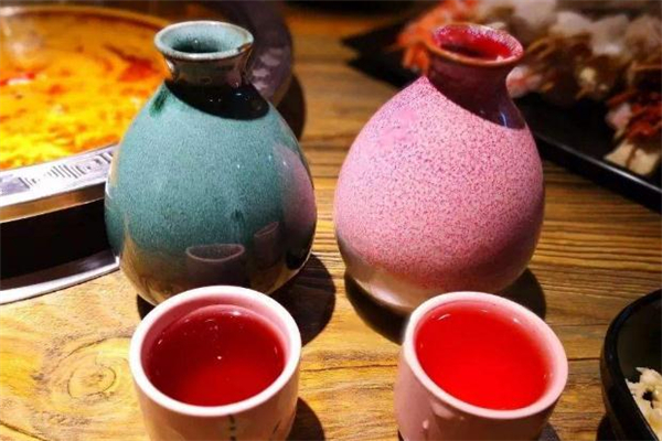 經期可以喝楊梅酒嗎 女性喝楊梅酒有什么好處