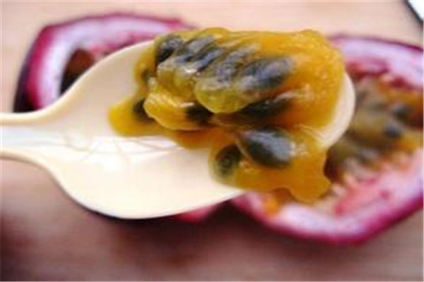 百香果外皮發霉還能吃嗎 百香果的好處
