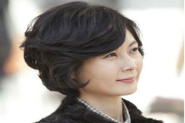 50歲短發怎么燙好看 50歲女人適合燙的短發